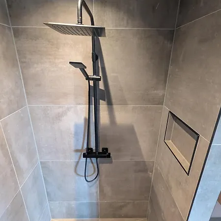 The Tulip Julia דירה יוליאנאדורפ