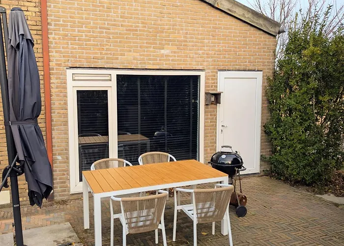 The Tulip Julia Apartman